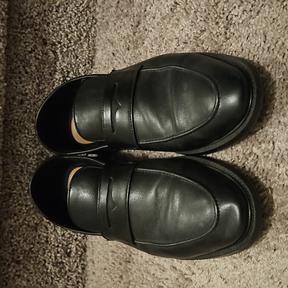 Men's Dress Shoes. - Picture 2 of 5